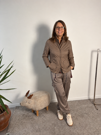 Giacca corta 100 g con colletto e bottoni