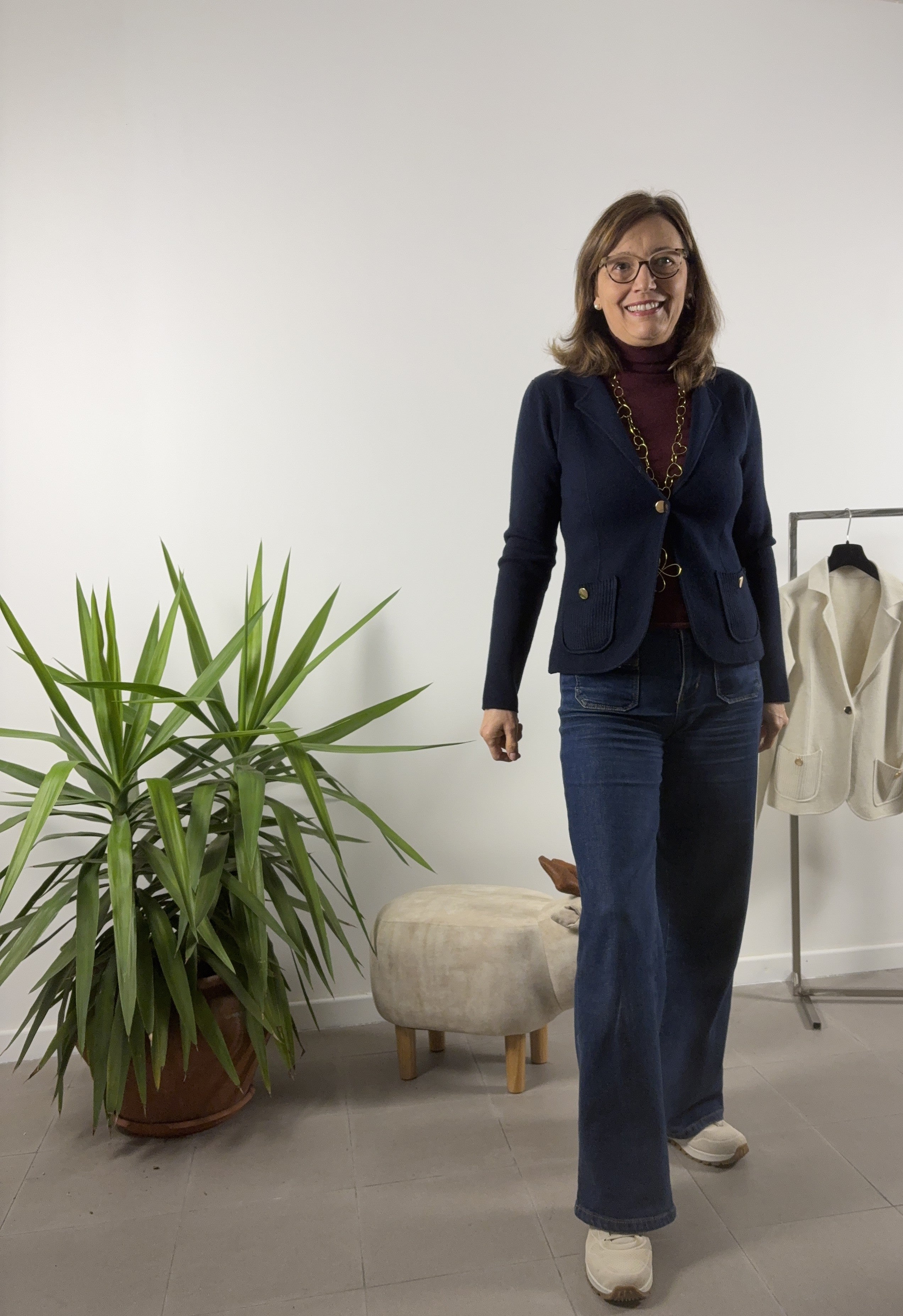 Giacchina con tasche e bottoni oro