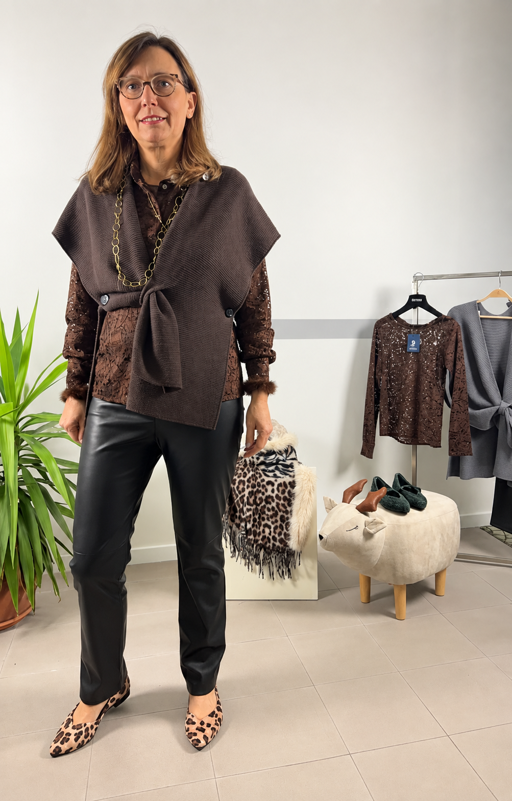 Gilet asimmetrico in filato morbido