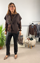 Gilet asimmetrico in filato morbido