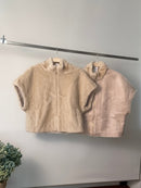Gilet reversibile in ecopelliccia ed ecomontone