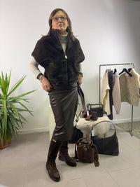 Gonna a matita in ecopelle con fiocco sul fianco