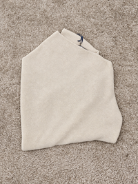 Maglia lunga Blue Joint con taglio sbieco e manica a pipistrello
