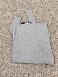 Maglia lunga Blue Joint con taglio sbieco e manica a pipistrello