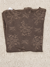 Maglia in pizzo elasticizzato a manica lunga