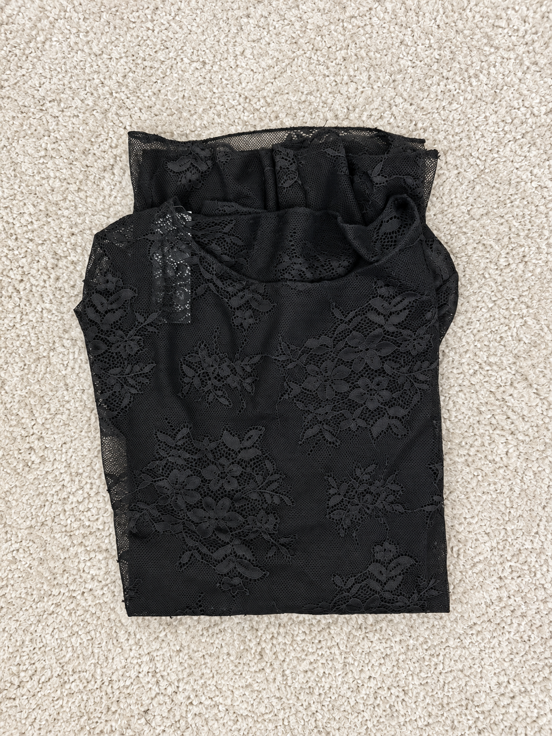 Maglia in pizzo elasticizzato a manica lunga