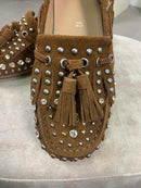 Mocassini indianini in camoscio con borchie e strass