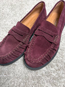 Mocassino in camoscio bordeaux con arricciature decorative
