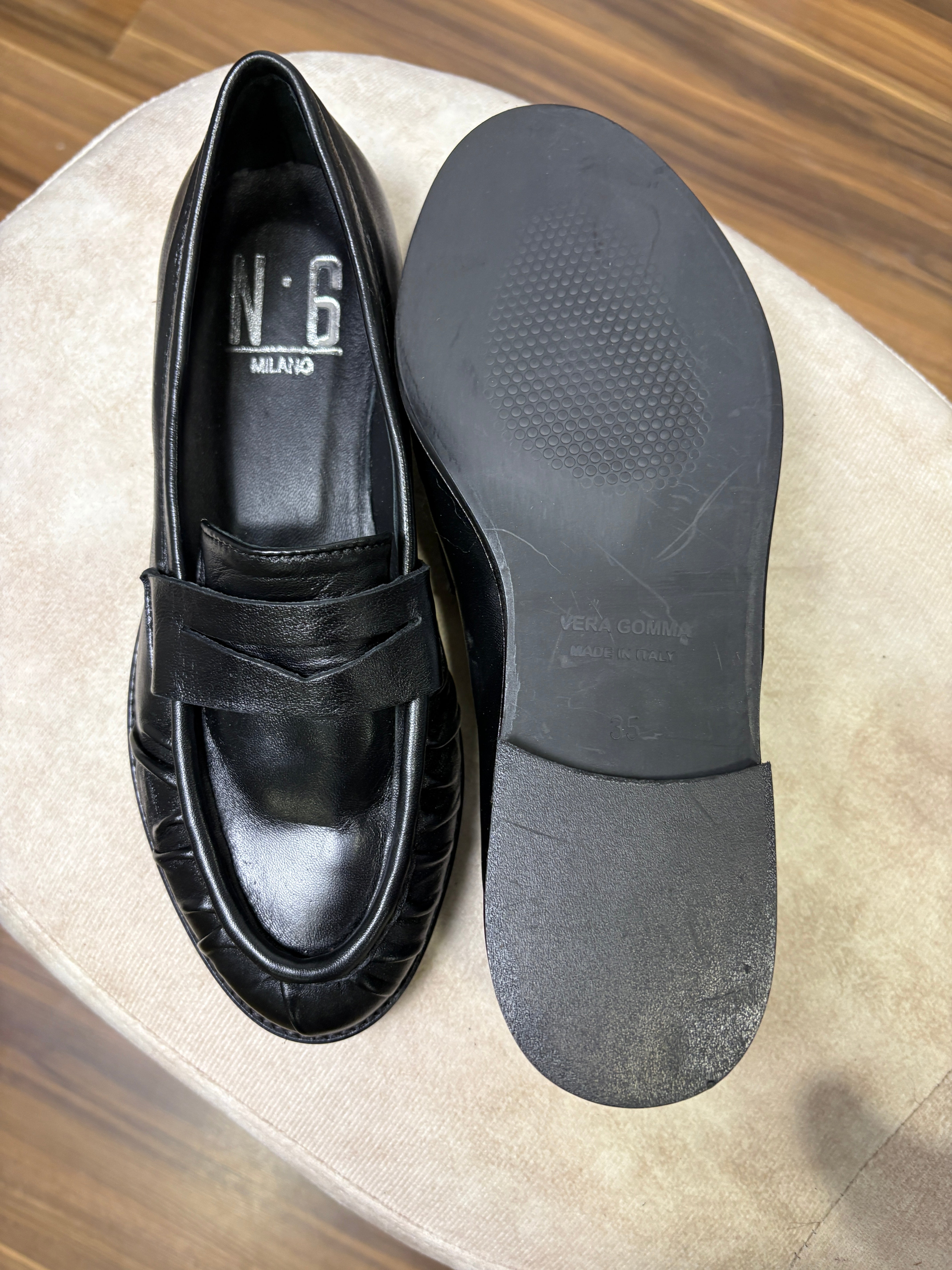 Mocassino Renata in pelle nera o camoscio marrone