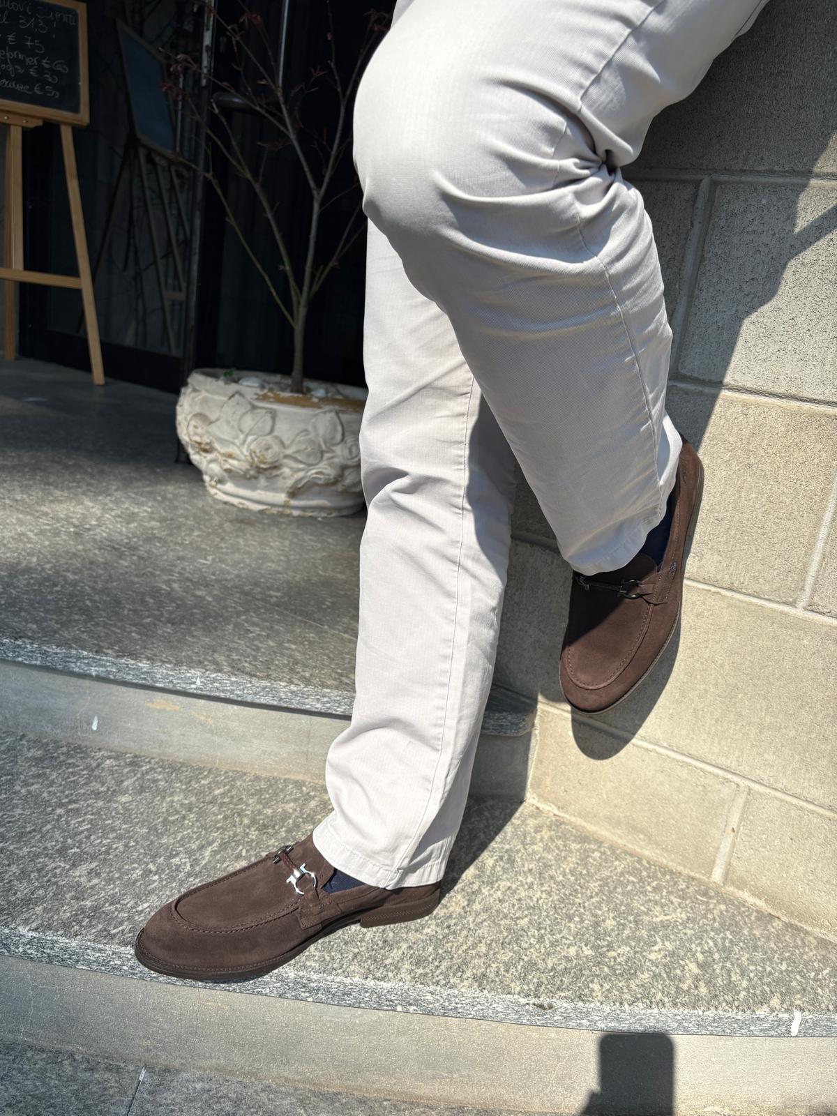 Mocassino uomo in camoscio testa di moro con morsetto