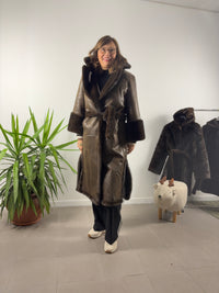 Montone lungo reversibile con cintura