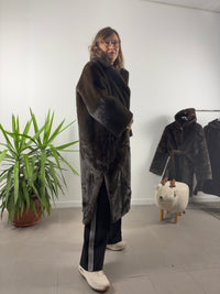 Montone lungo reversibile con cintura