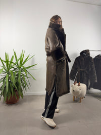 Montone lungo reversibile con cintura