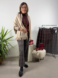 Pantalone a quadri a taglio lineare