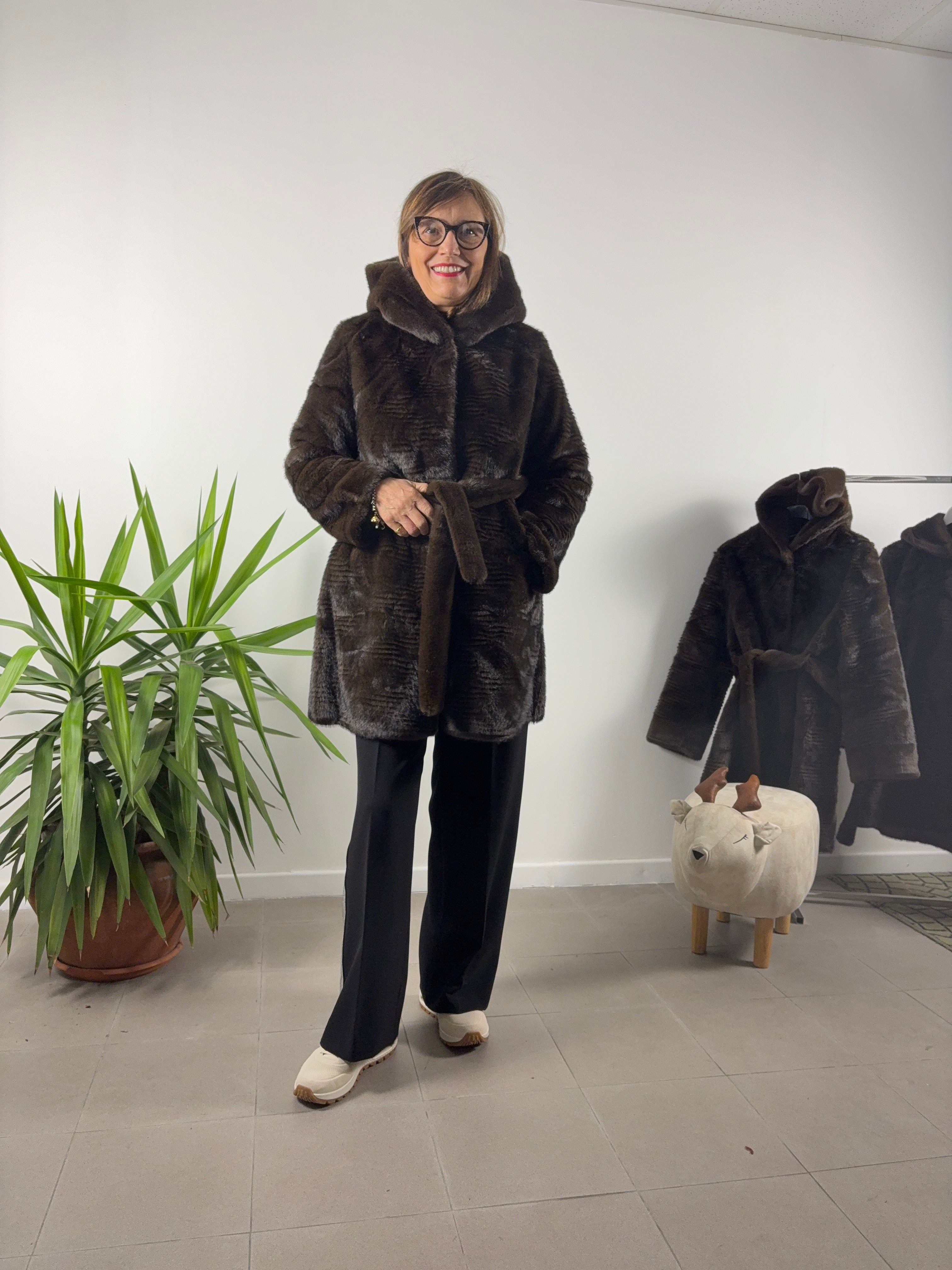 Pelliccia 3/4 con cappuccio