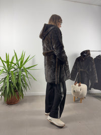 Pelliccia 3/4 con cappuccio