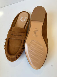 N6 Milano biscuit-colored suede clogs