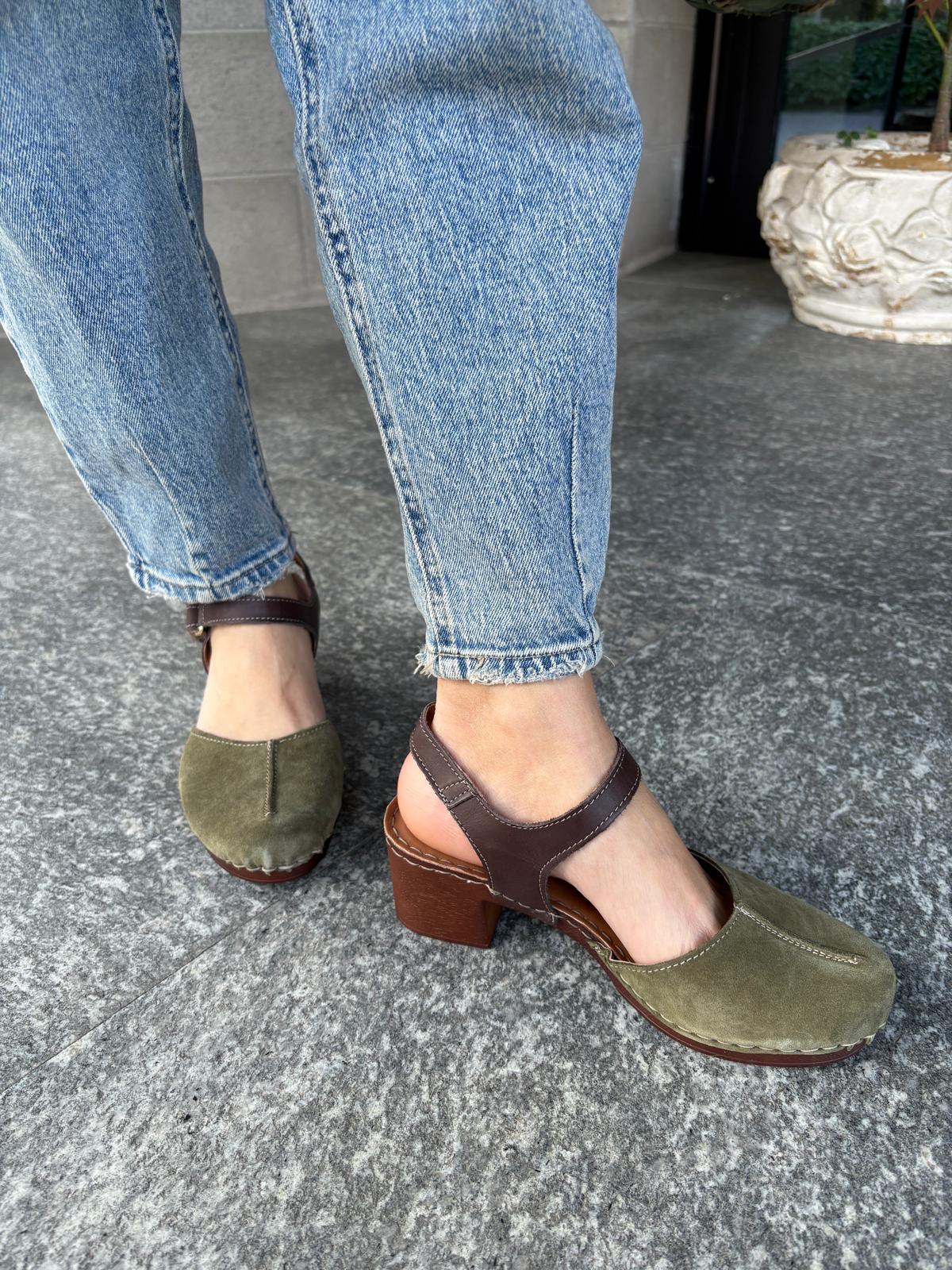 Clogs
