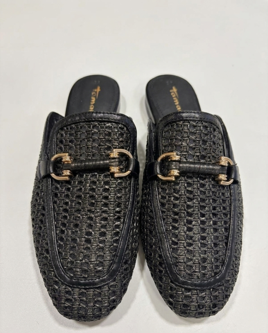 Sabot Tamaris intrecciati in raffia e pelle con morsetto