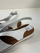 Sandalo bianco in nappa con fibbia oro