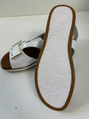 Sandalo bianco in nappa con fibbia oro