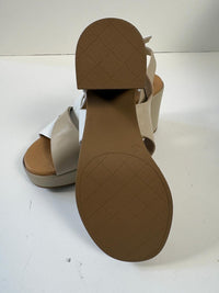 Sandalo bicolore in nappa con fasce incrociate