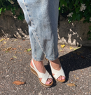 Sandalo in nappa bianca con fasce incrociate