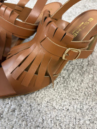 Sandalo con tacco in pelle cuoio con frange