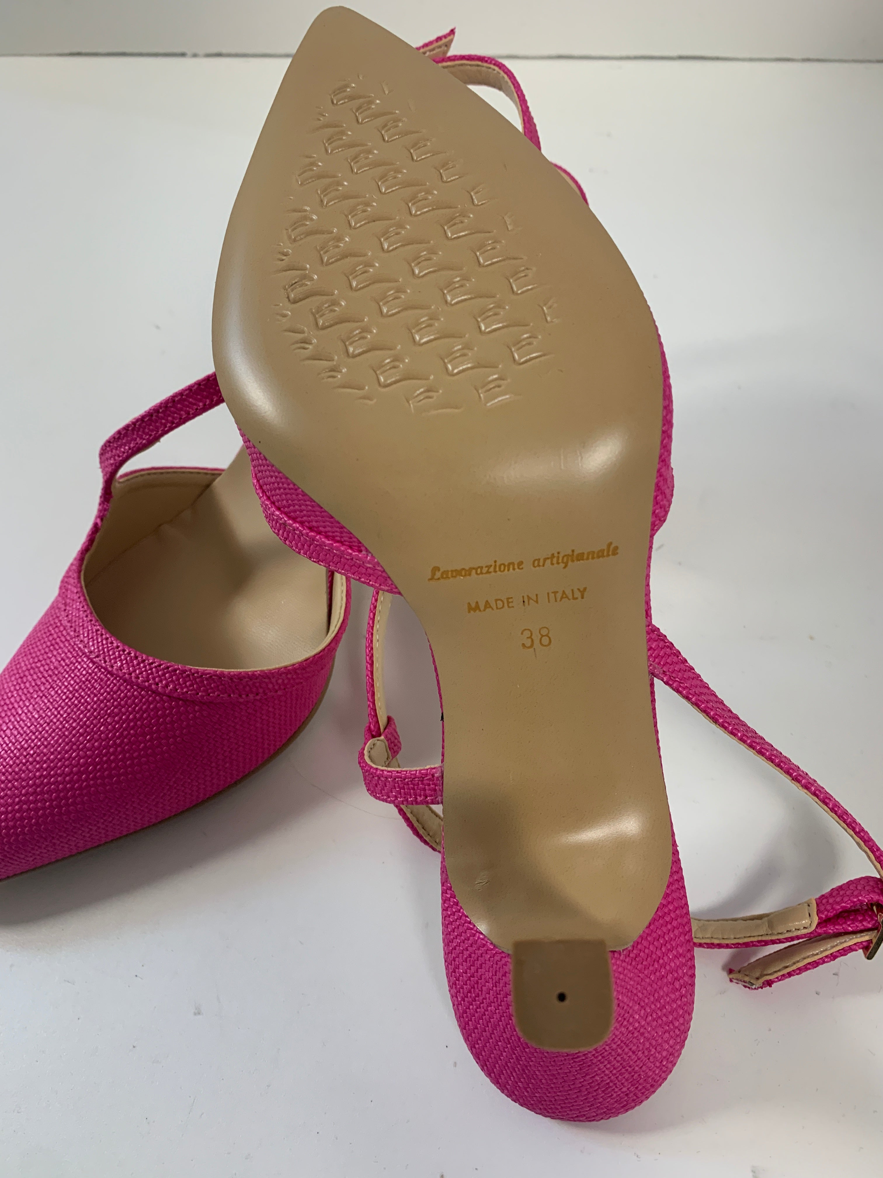 Slingback fucsia in rafia con cinturini sottili