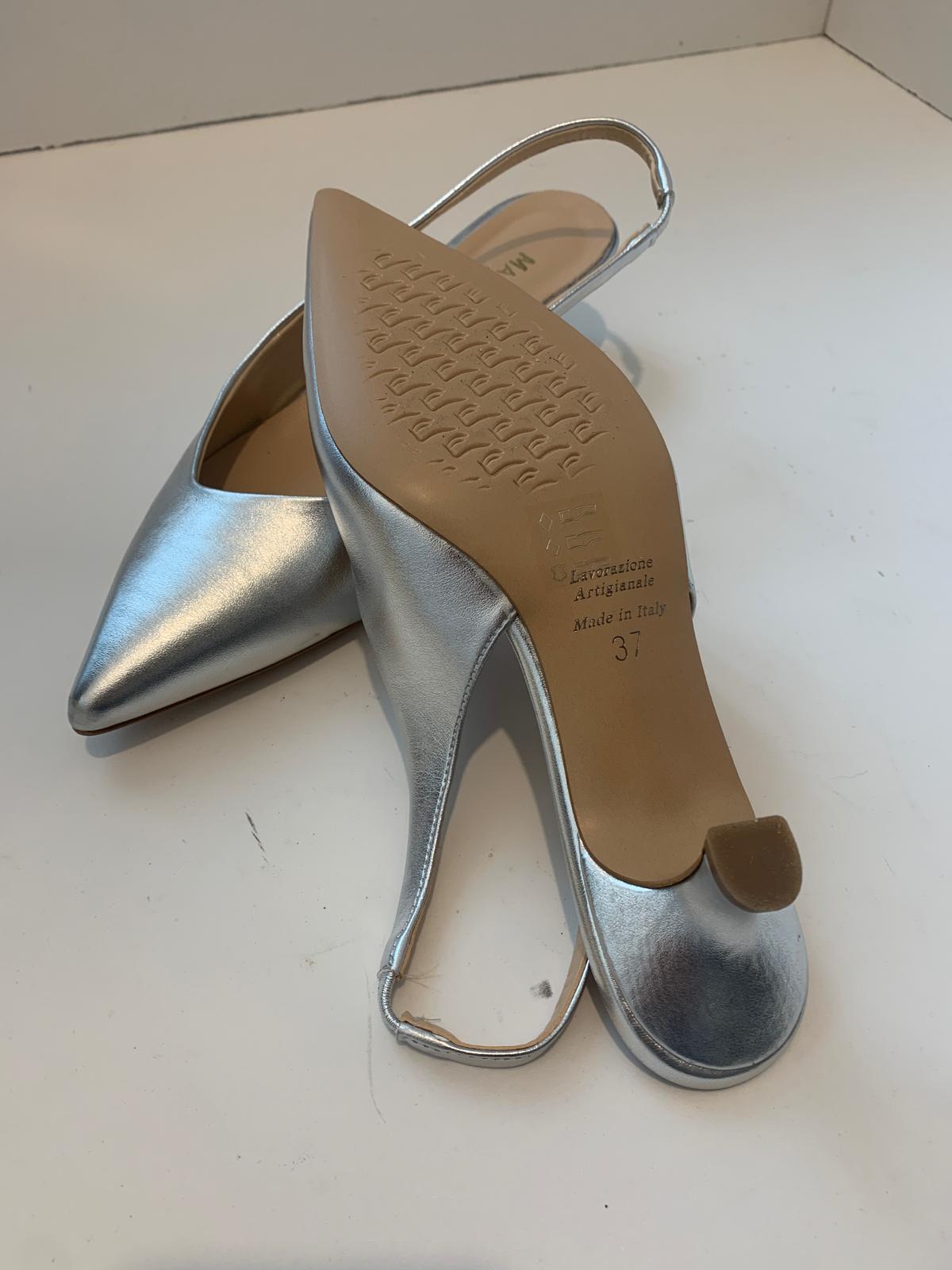 Slingback laminata taglio asimmetrico