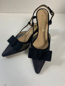 Slingback nera con punta in rafia e fiocco