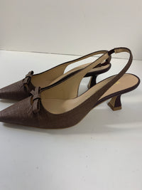 Slingback marrone in rafia intrecciata
