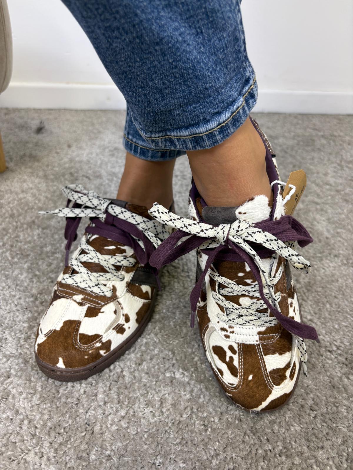 Sneaker Victoria Londres effetto cavallino animalier con doppio laccio