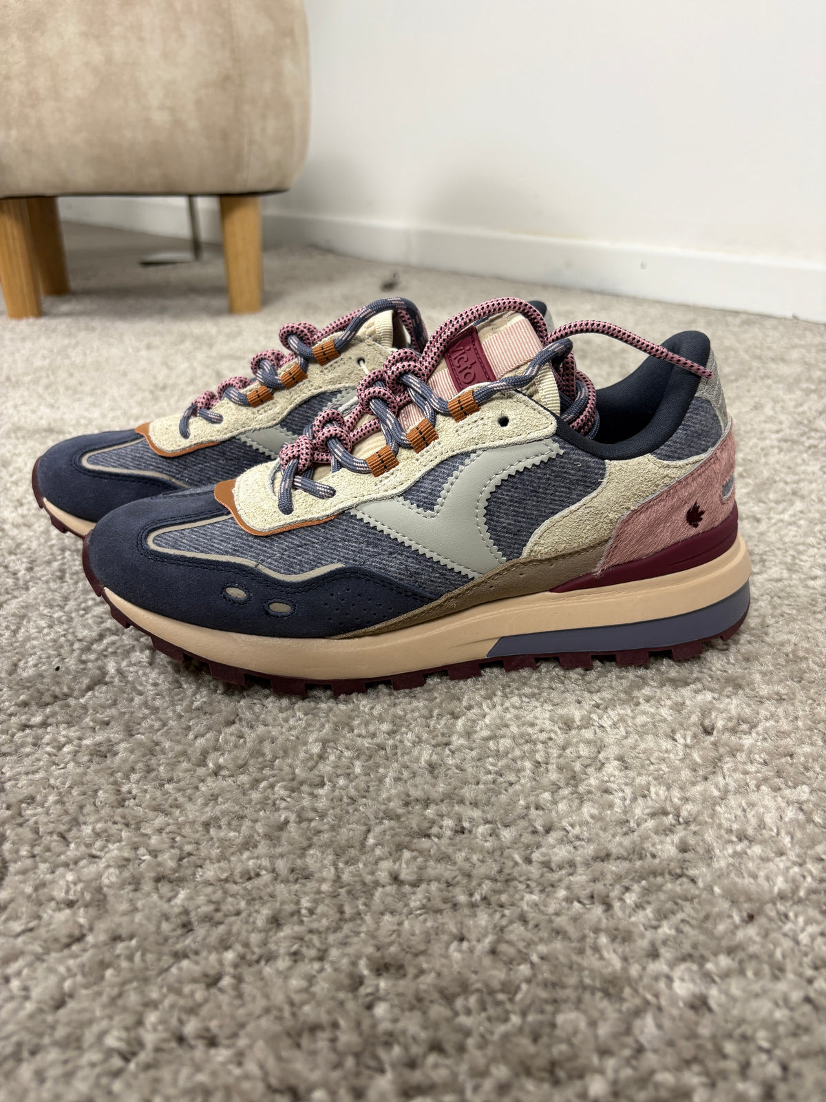 Sneaker Victoria Luna multicolore con suola dentellata
