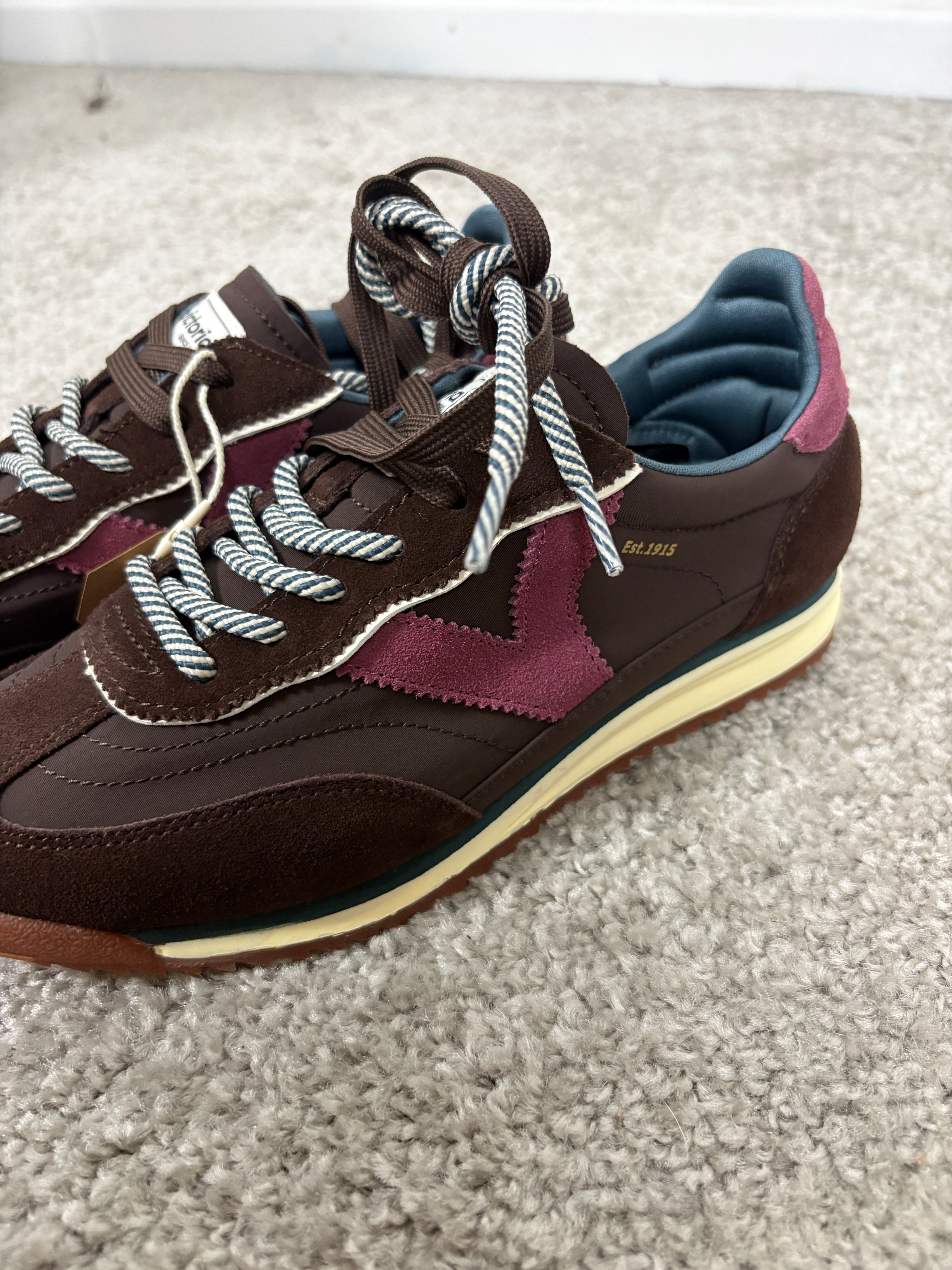 Sneaker Victoria Saturno nylon e camoscio con doppio laccio