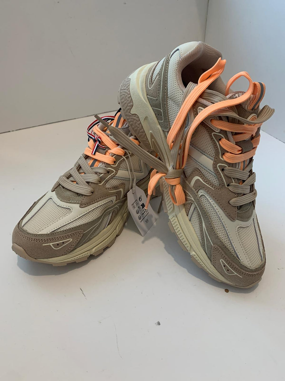 Women's Victoria sneakers in mesh with leather details