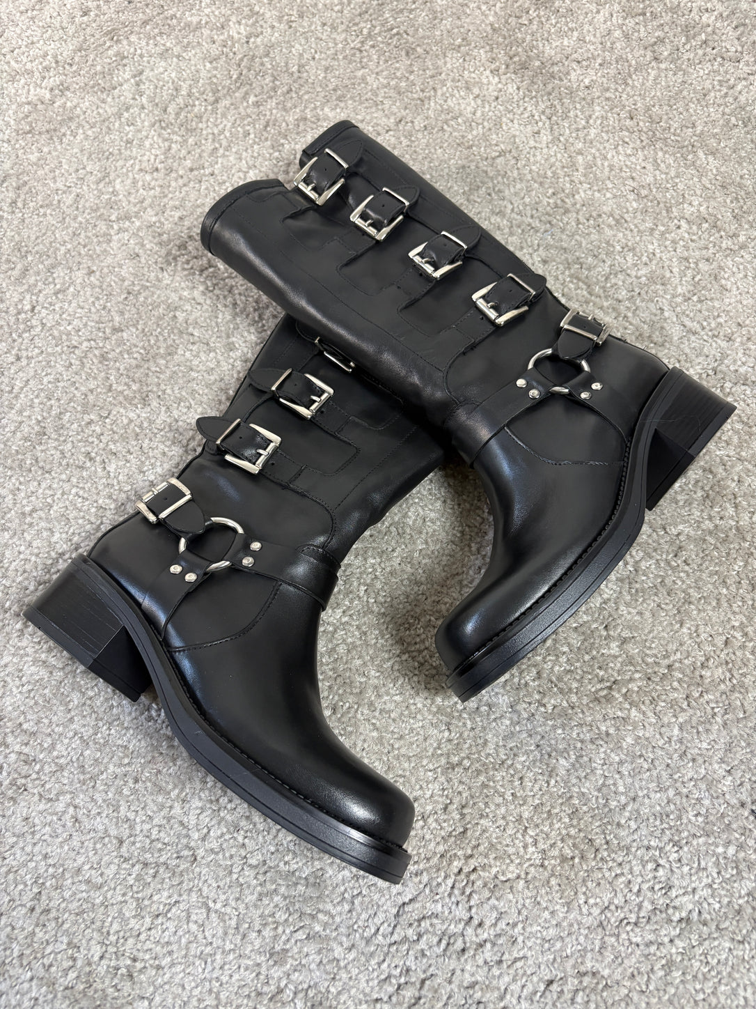 Stivale biker N.6 Milano in pelle nera con fibbie argentate