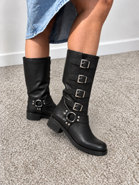 Stivale biker N.6 Milano in pelle nera con fibbie argentate