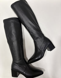 Stivale Sabrina in ecopelle elasticizzato al ginocchio