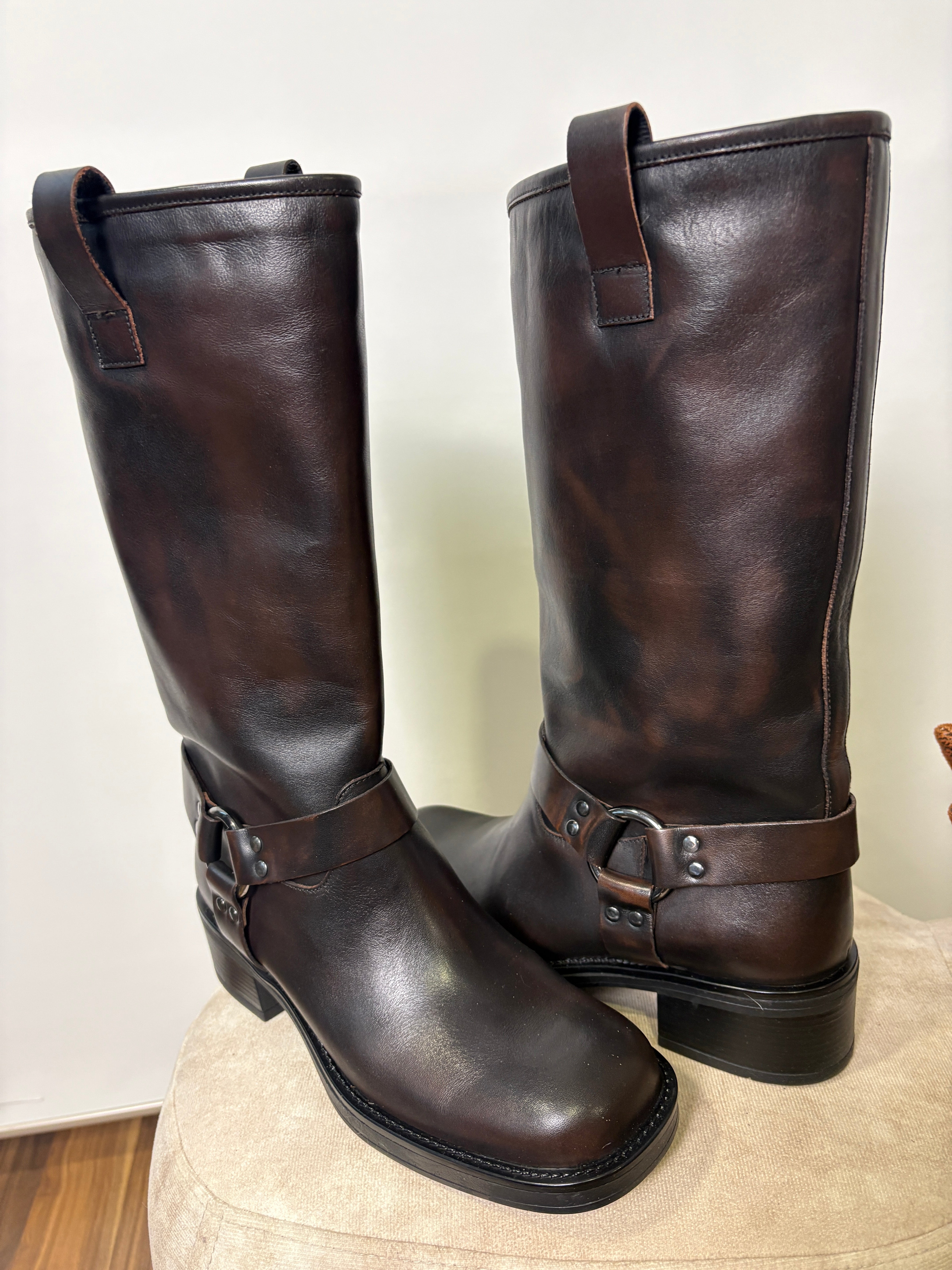 Stivale Frye con effetto spazzolato