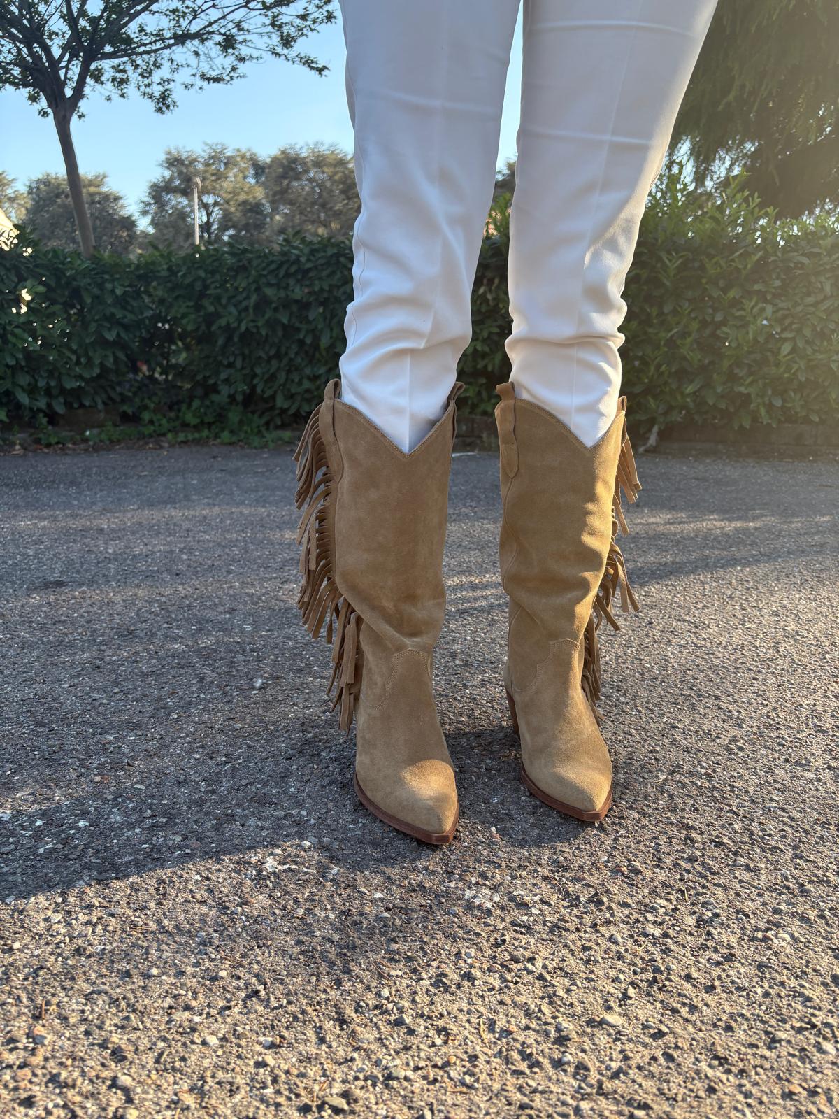 Stivale texano in camoscio con frange