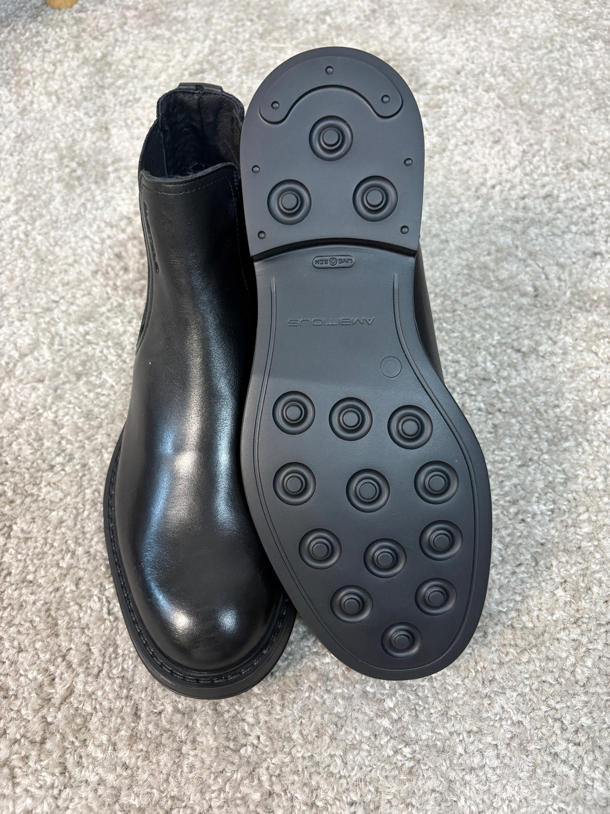 Stivaletto Ambitious in pelle nera con elastico laterale