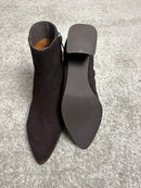 Stivaletto L’Amour by Albano in pelle scamosciata con dettaglio a V