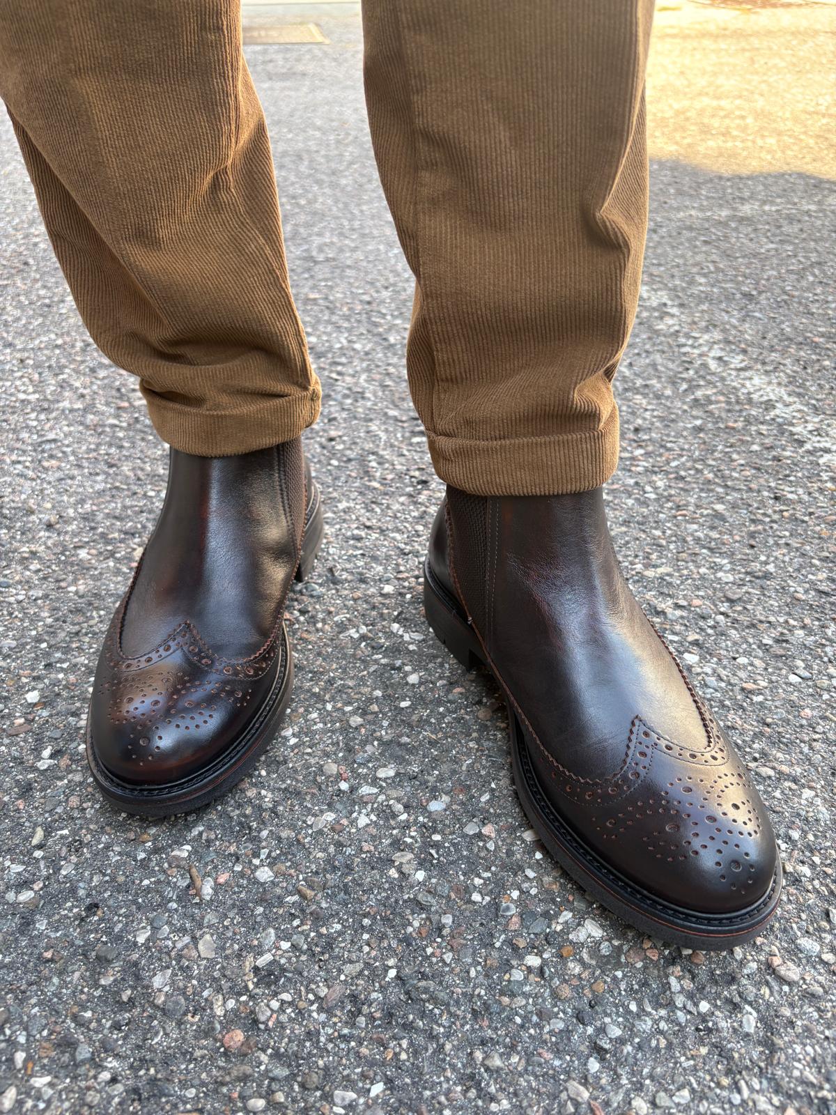 Stivaletto Chelsea Ambitious uomo in pelle brandy con dettaglio brogue