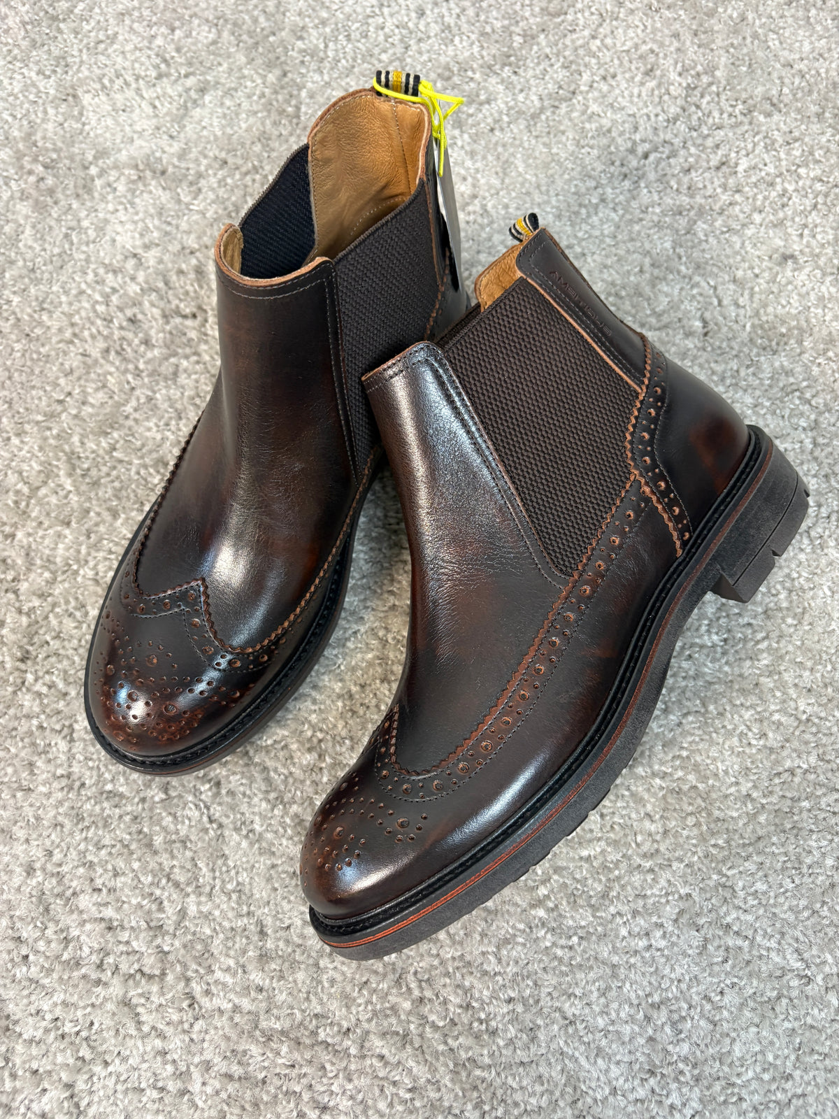 Stivaletto Chelsea Ambitious uomo in pelle brandy con dettaglio brogue