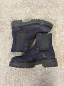 Stivaletto Chelsea in nabuk blu con elastico laterale