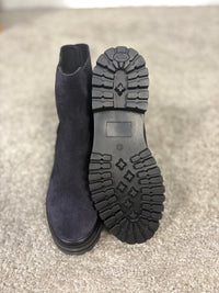 Stivaletto Chelsea in nabuk blu con elastico laterale