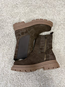 Stivaletto alto in nabuk effetto cocco con elastico laterale