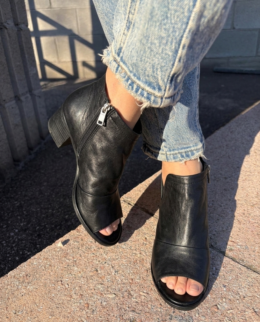 Stivaletto open-toe in nappa con tacco largo