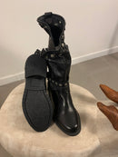 Stivaletto Silvana in pelle con borchie